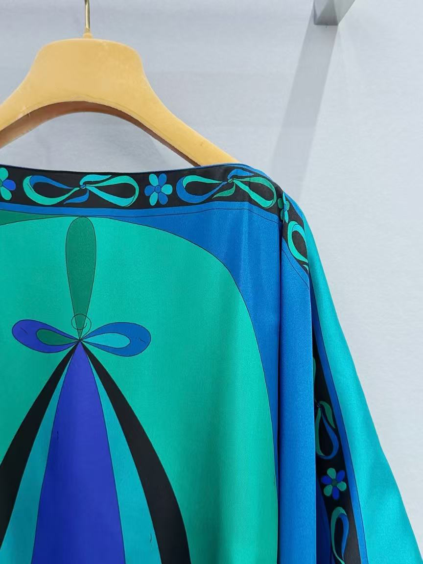 Classic Women's Green Cloaks w - Street Fashion Logo avis et prix
